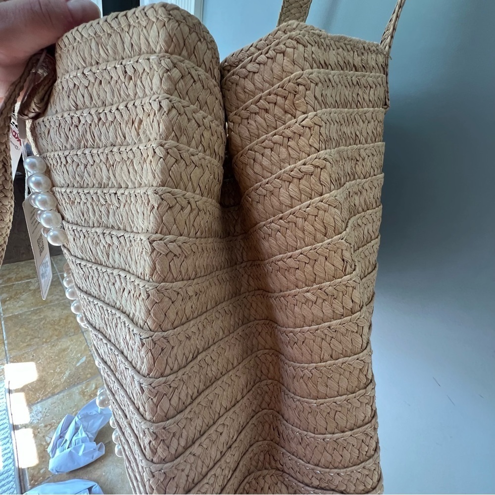 NWT Urban Expressions Seaton - Pearls Tote Swim And Tonic SOLD OUT ONLINE!! - Picture 7 of 7
